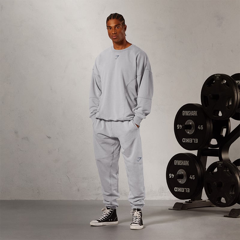 Men s Style Guide What To Wear With Grey Sweatpants Gymshark Central men-s-style-guide-what-to-wear-with-grey-sweatpants-gymshark-central
